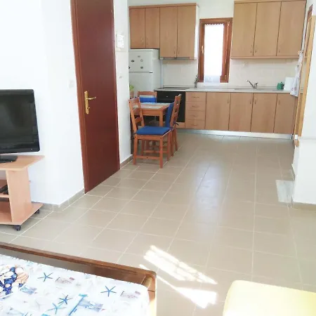 別荘 Nautilus Maisonette In Front Of The Sea イエリソス